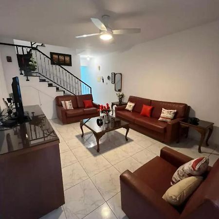 Marias Spacious Aparment Paphos Esterno foto