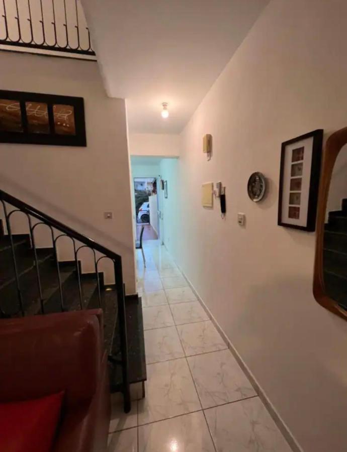Marias Spacious Aparment Paphos Esterno foto